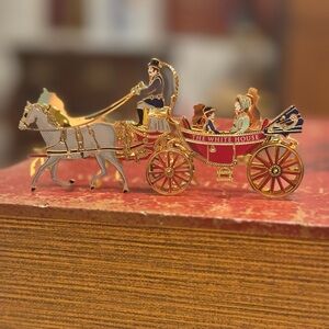 2001 White House Christmas Ornament Horse Carriage Enamel Metal USA